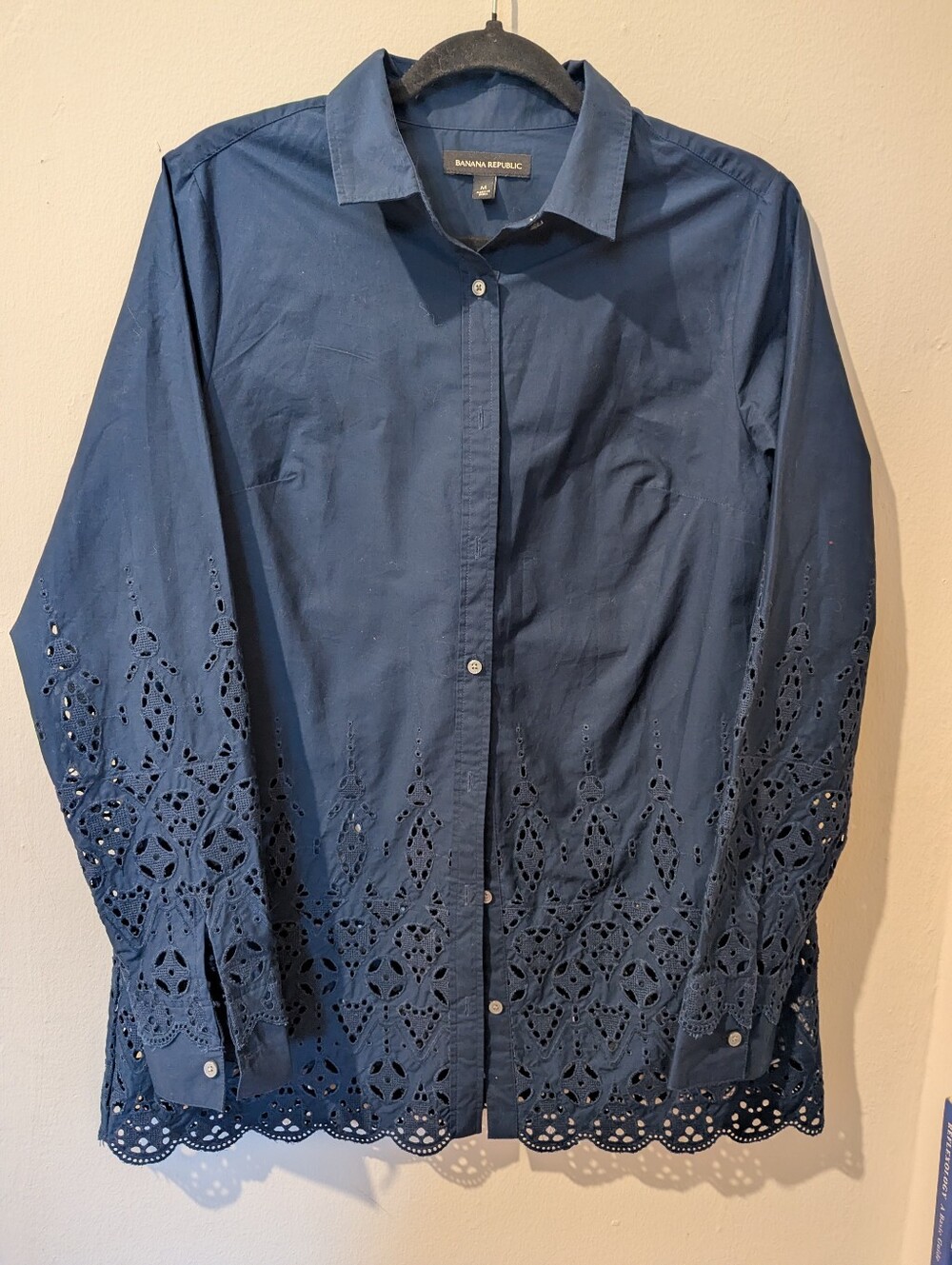 Banana Republic Navy Eyelet Hem Button-Up Shirt Size M